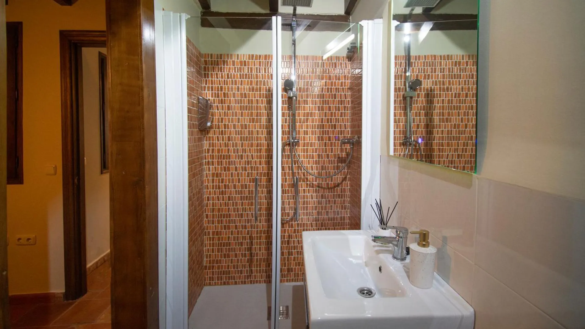 Apartment Arco Elvira - Abarqueros Suite - Albaycin Granada Spain